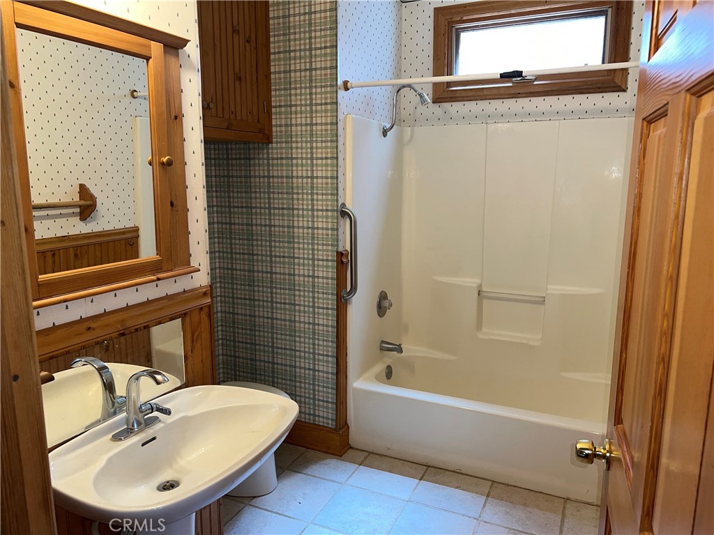 2936 Burton Dr, Cambria, CA 93428
