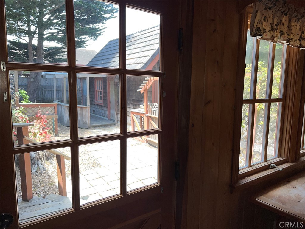 2936 Burton Dr, Cambria, CA 93428