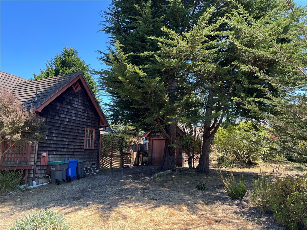 2936 Burton Dr, Cambria, CA 93428
