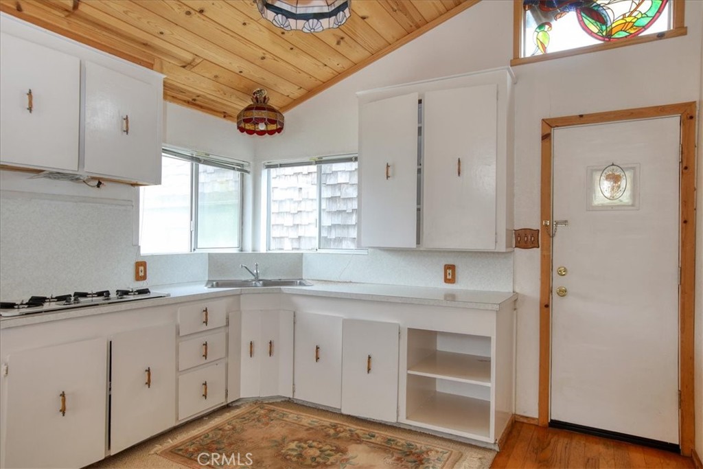 550 Worcester Dr, Cambria, CA 93428