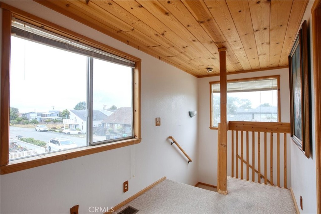 550 Worcester Dr, Cambria, CA 93428