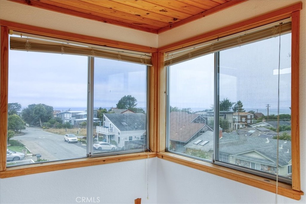 550 Worcester Dr, Cambria, CA 93428