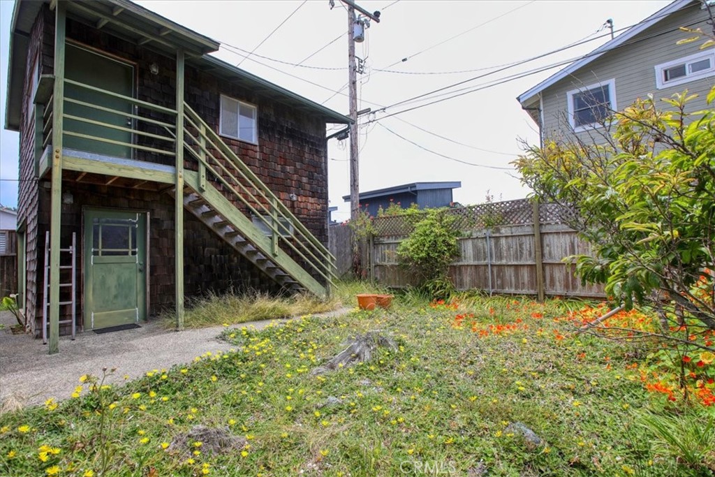 550 Worcester Dr, Cambria, CA 93428
