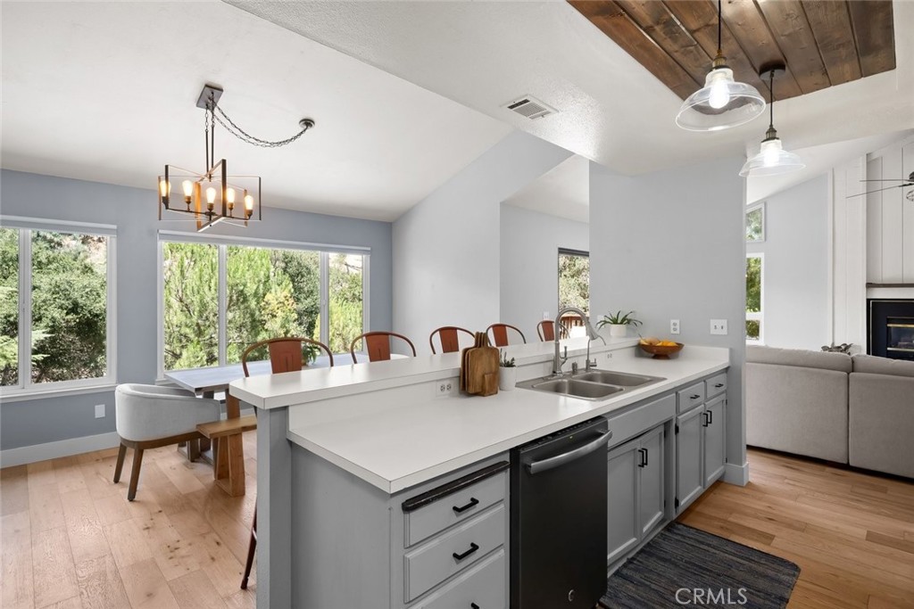 9056 Curbaril Avenue, Atascadero, CA 93422