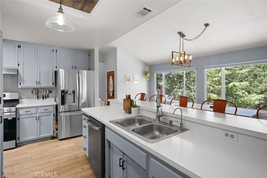 9056 Curbaril Avenue, Atascadero, CA 93422