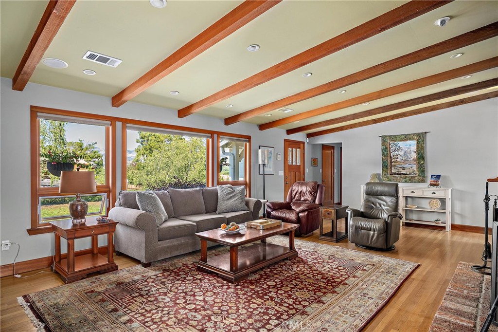 6020 Joan Pl, San Luis Obispo, CA 93401