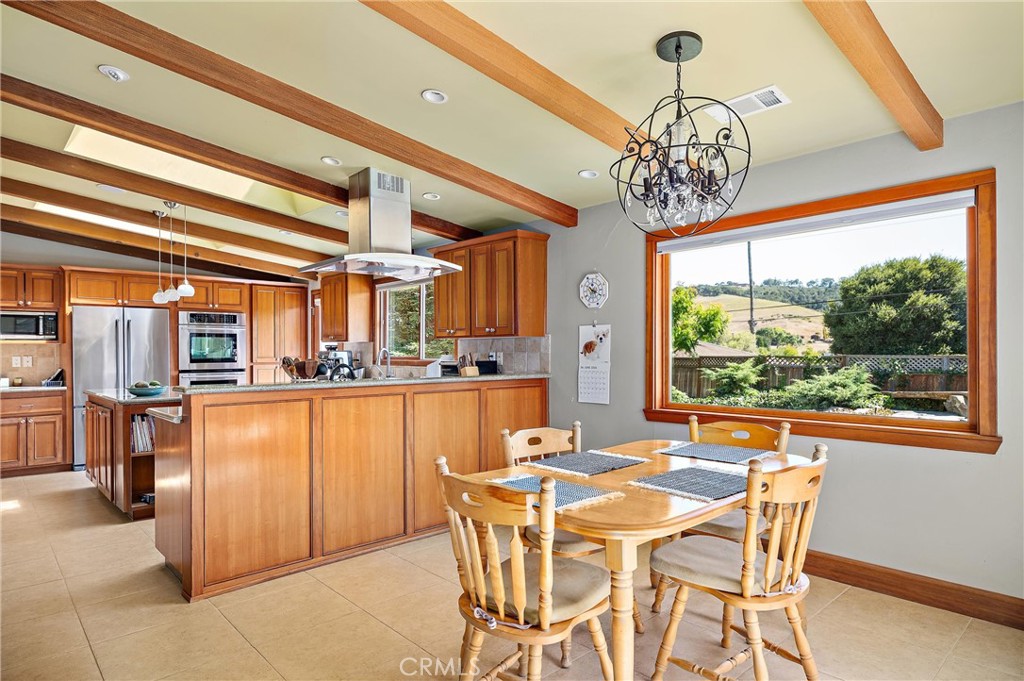 6020 Joan Pl, San Luis Obispo, CA 93401