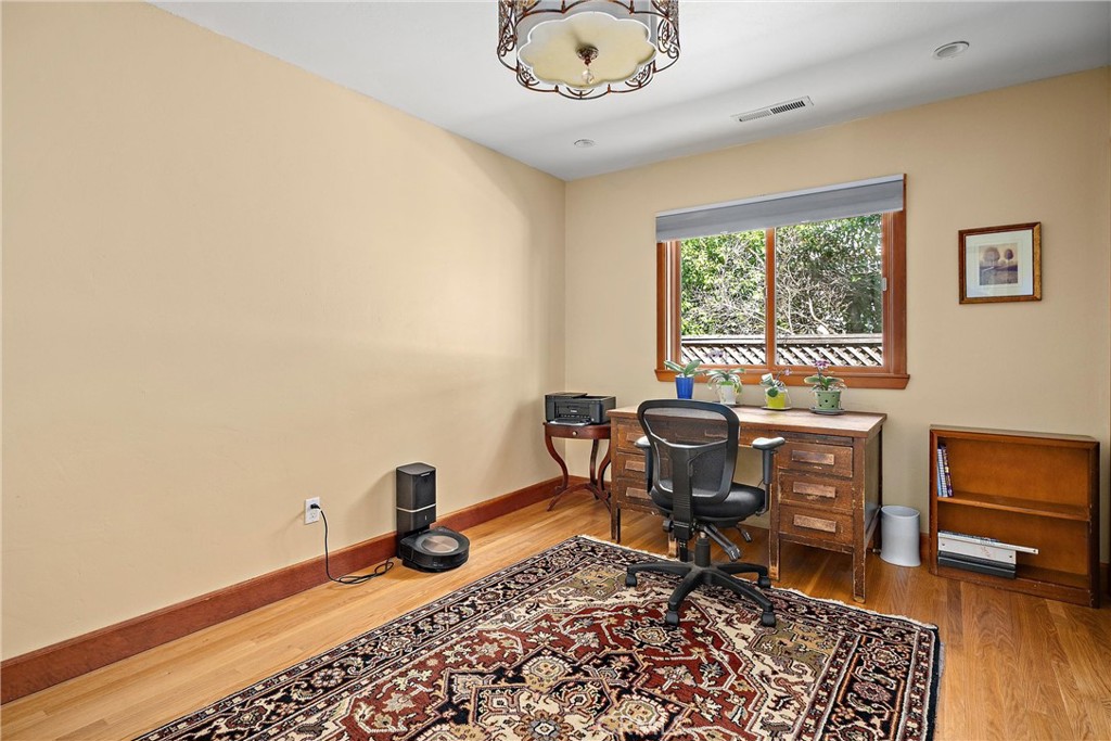 6020 Joan Pl, San Luis Obispo, CA 93401