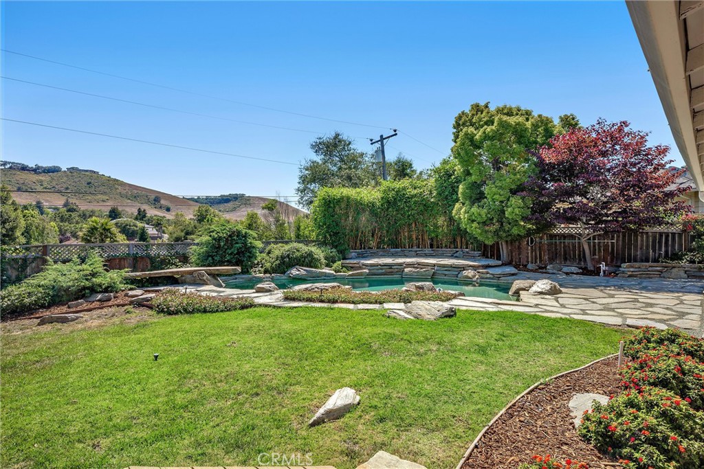 6020 Joan Pl, San Luis Obispo, CA 93401