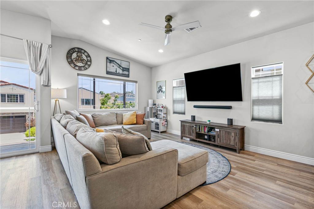 363 Calle De Pueblo, Templeton, CA 93465