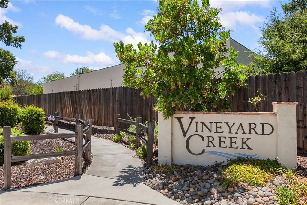 363 Calle De Pueblo, Templeton, CA 93465