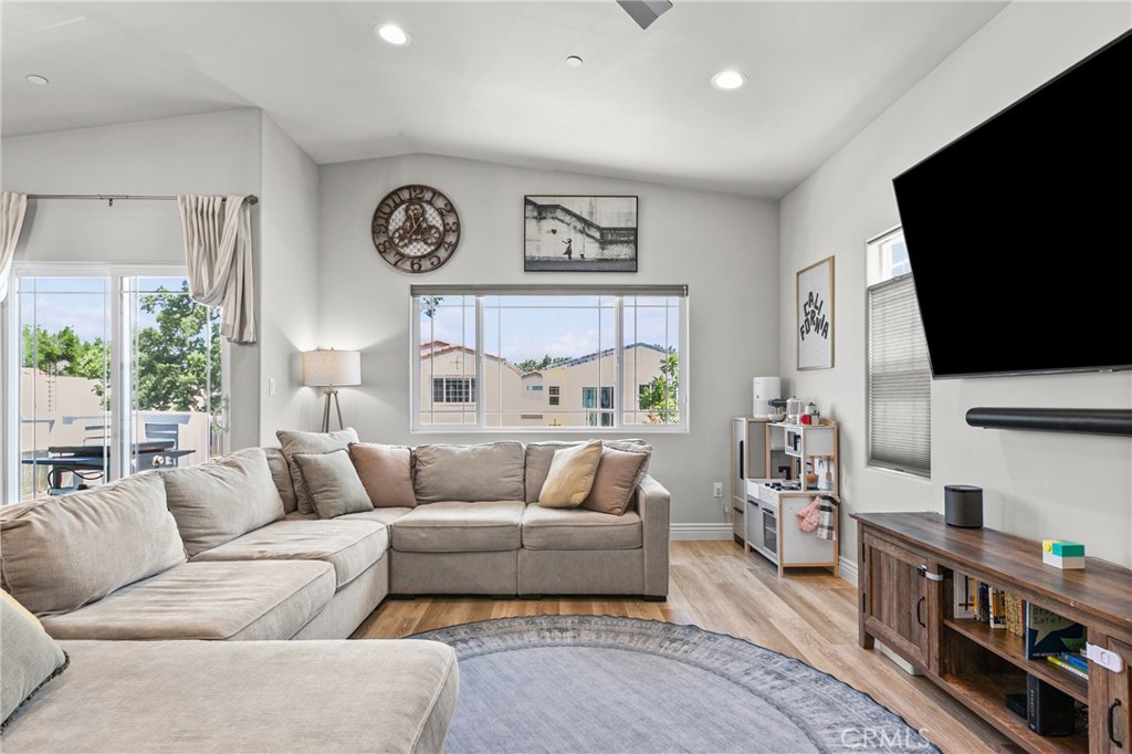 363 Calle De Pueblo, Templeton, CA 93465