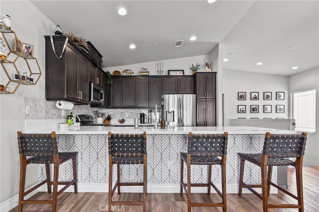363 Calle De Pueblo, Templeton, CA 93465