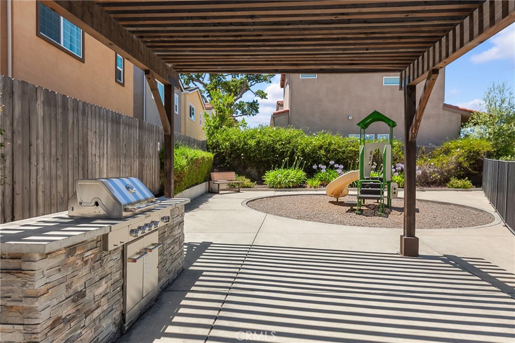 363 Calle De Pueblo, Templeton, CA 93465