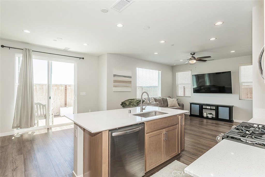 580 Mccaffrey, Madera, CA 93636
