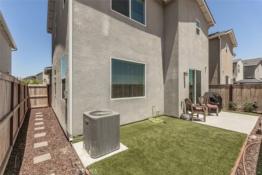 580 Mccaffrey, Madera, CA 93636