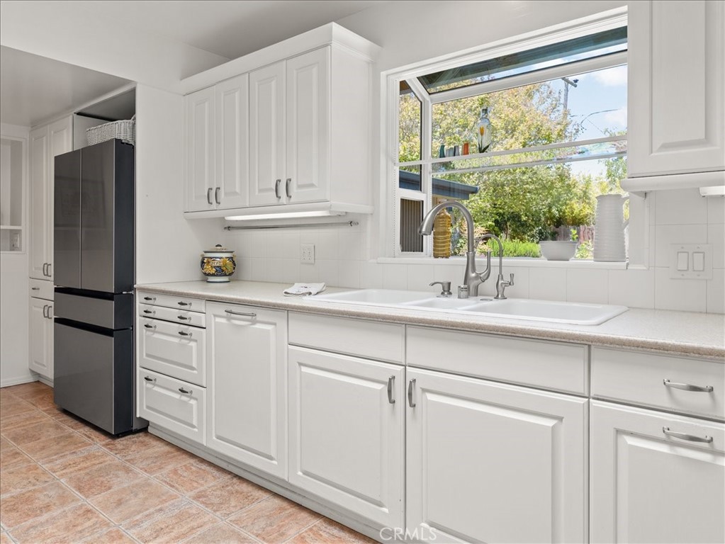 1141 Hartford, Cambria, CA 93428