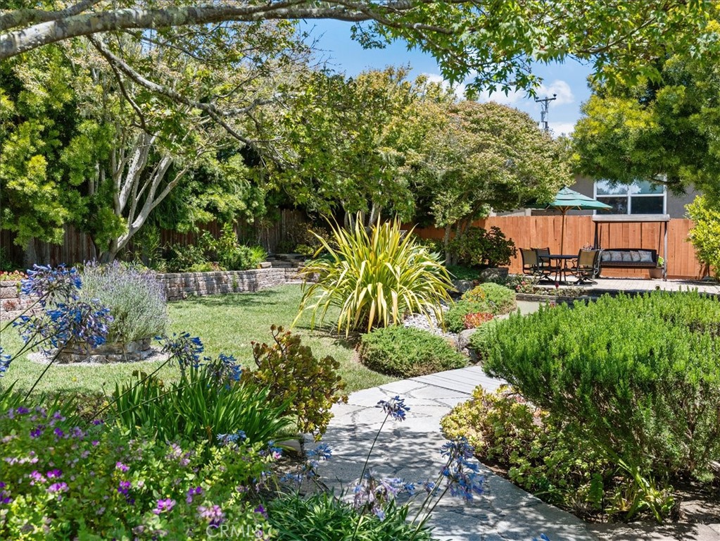 1141 Hartford, Cambria, CA 93428