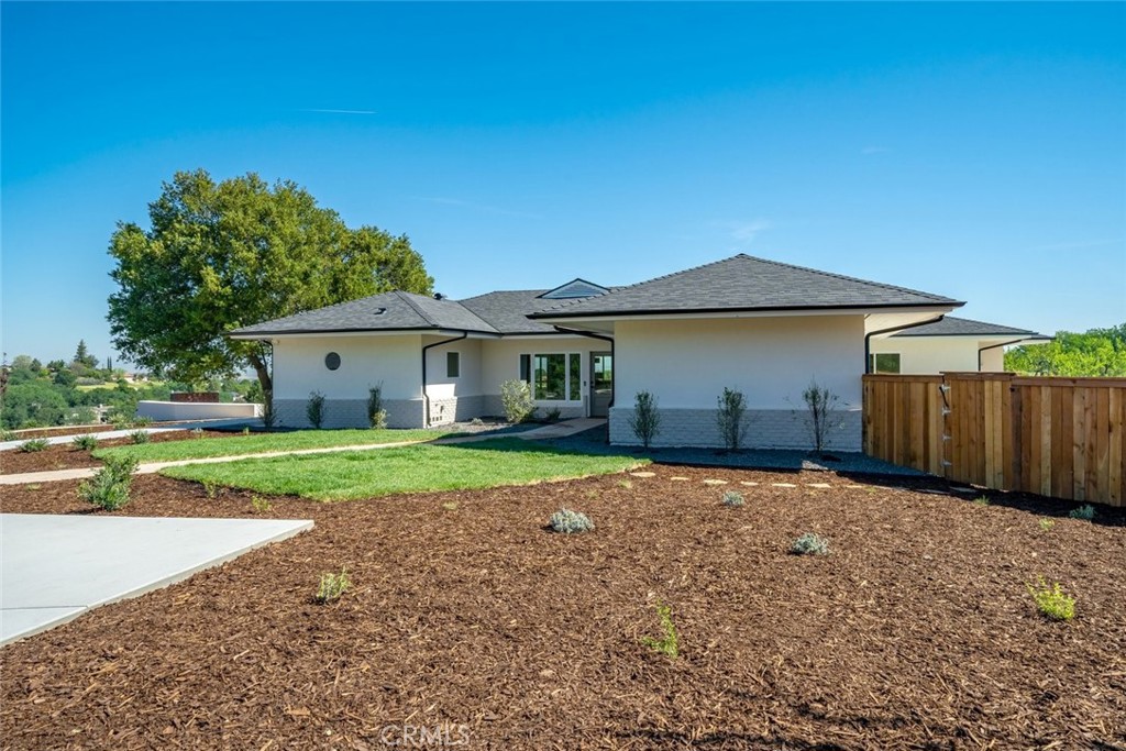 1026 Merry Hill Road, Paso Robles, CA 93446