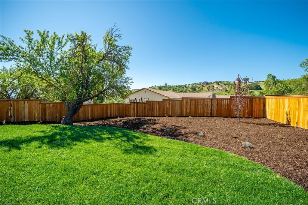 1026 Merry Hill Road, Paso Robles, CA 93446