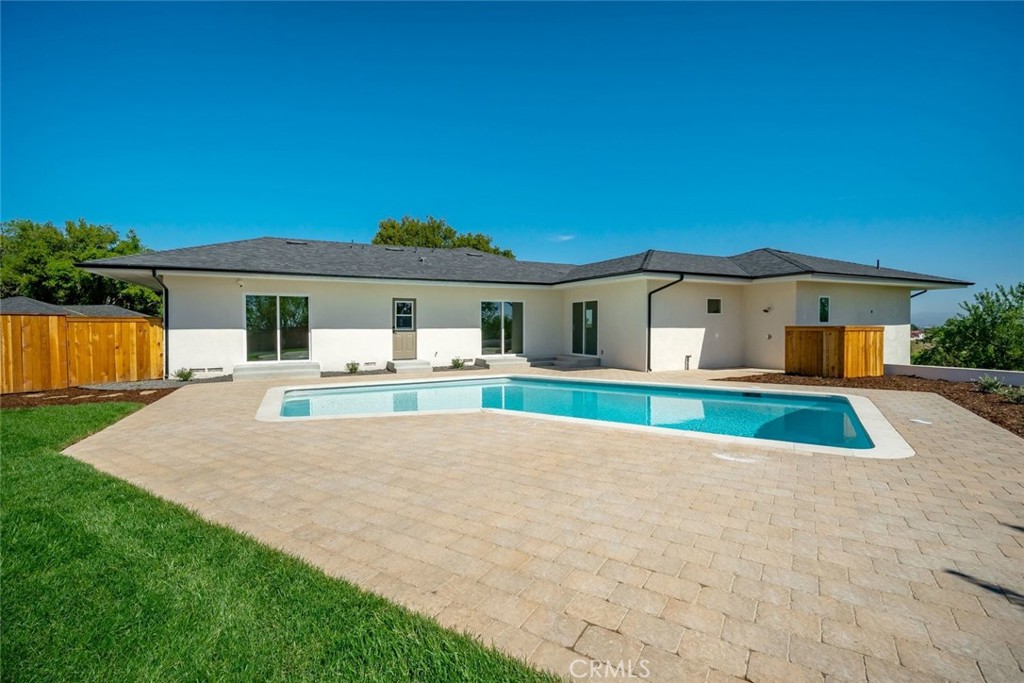 1026 Merry Hill Road, Paso Robles, CA 93446