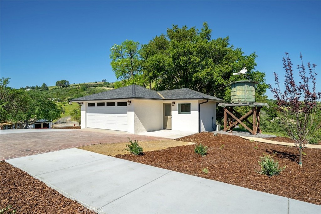 1026 Merry Hill Road, Paso Robles, CA 93446