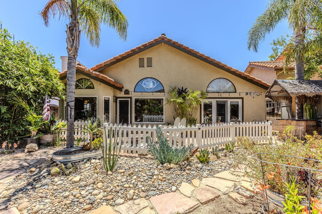 1462 Ashmore, San Luis Obispo, CA 93401