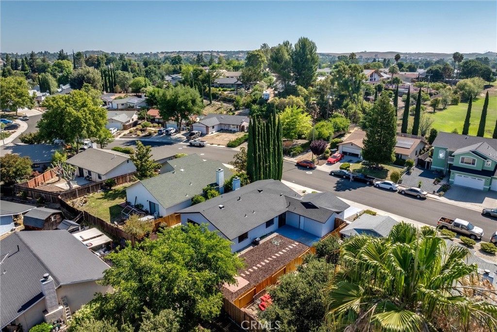 921 Player Ln, Paso Robles, CA 93446