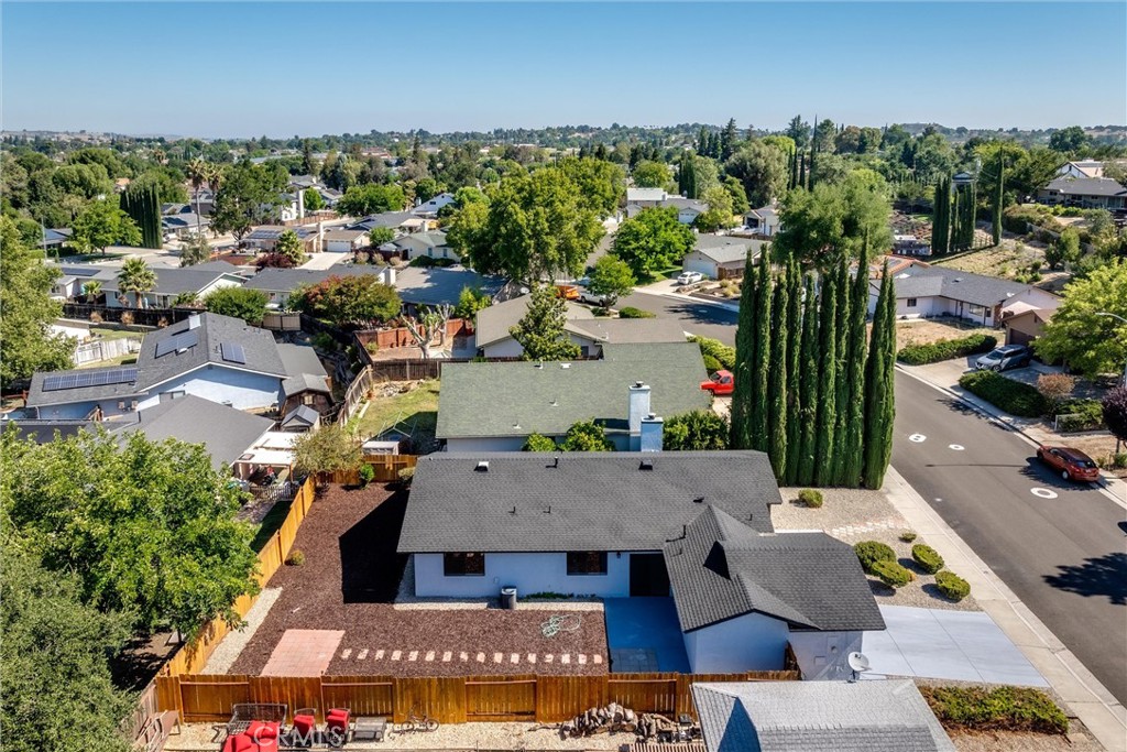 921 Player Ln, Paso Robles, CA 93446