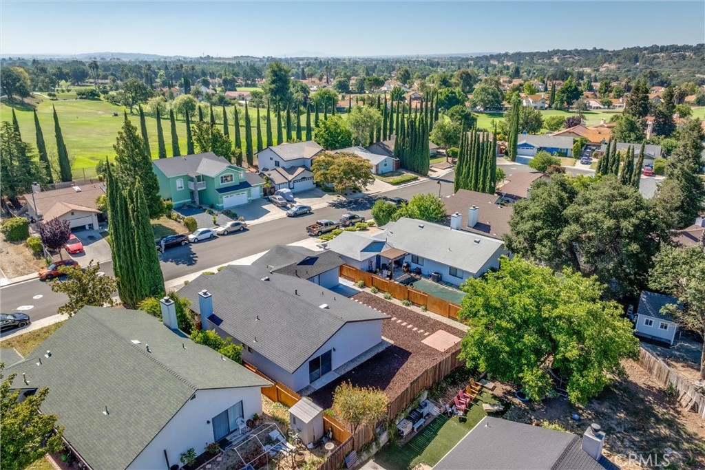 921 Player Ln, Paso Robles, CA 93446