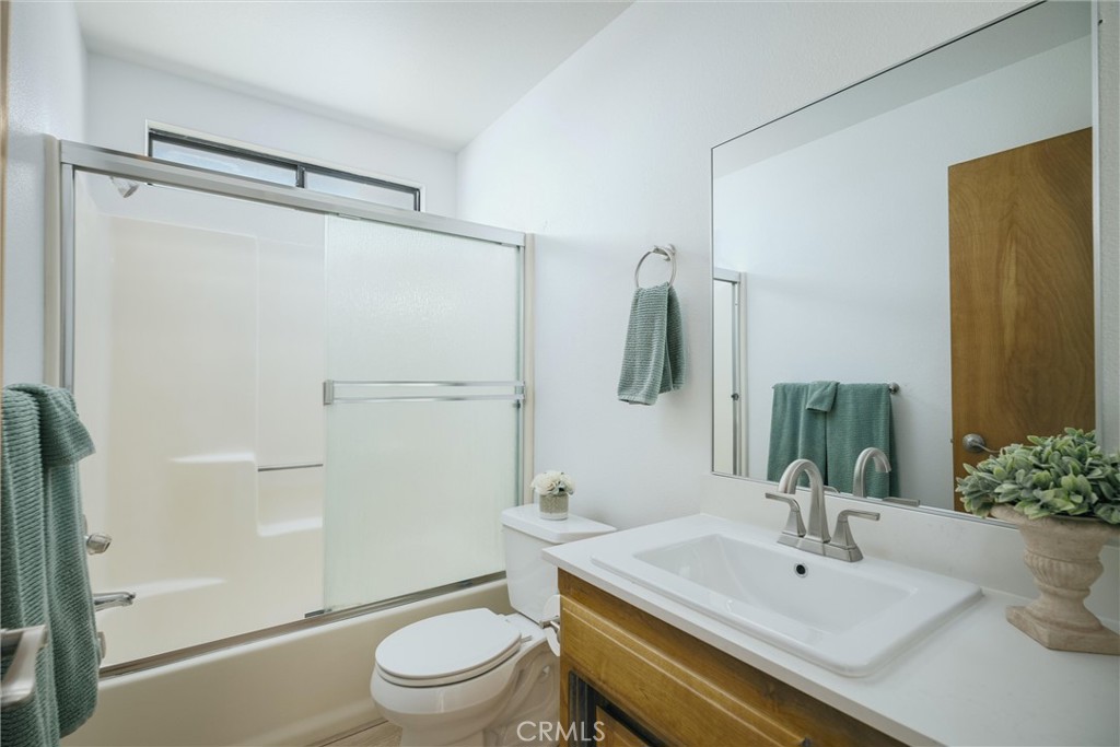 921 Player Ln, Paso Robles, CA 93446