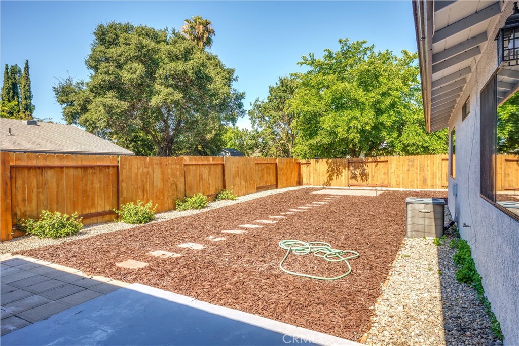 921 Player Ln, Paso Robles, CA 93446