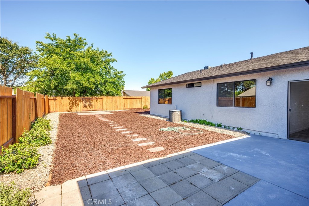 921 Player Ln, Paso Robles, CA 93446