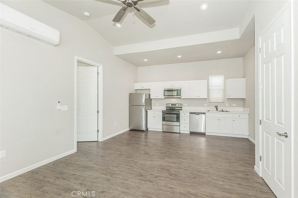 2365 N Arthur Ave, Fresno, CA 93705