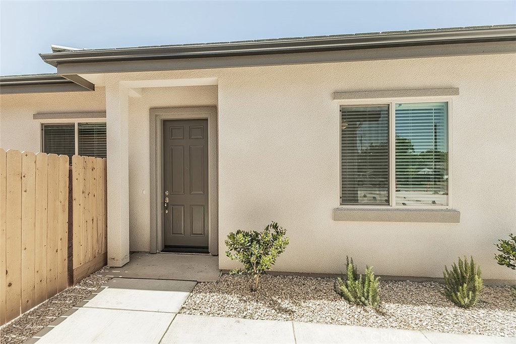 2365 N Arthur Ave, Fresno, CA 93705