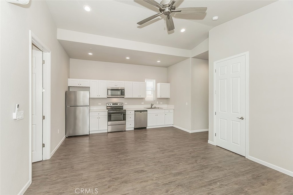 2365 N Arthur Ave, Fresno, CA 93705
