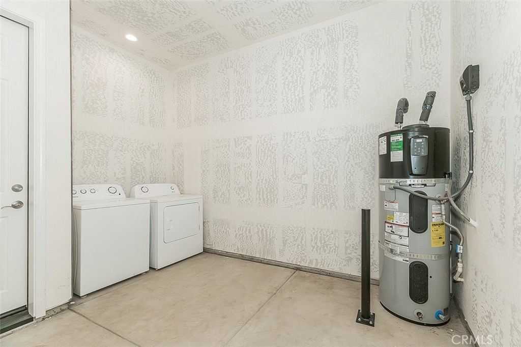 2365 N Arthur Ave, Fresno, CA 93705
