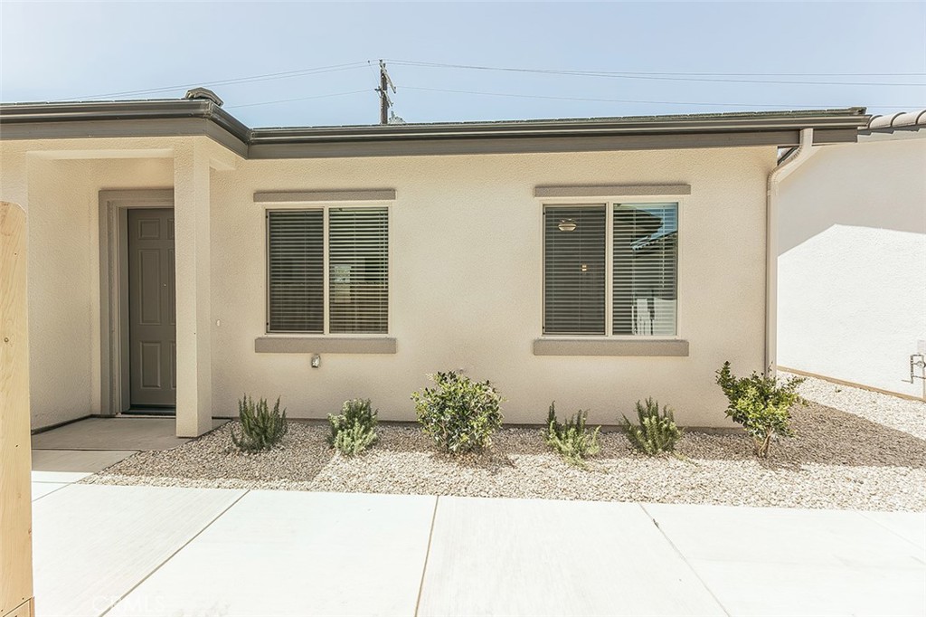 2365 N Arthur Ave, Fresno, CA 93705