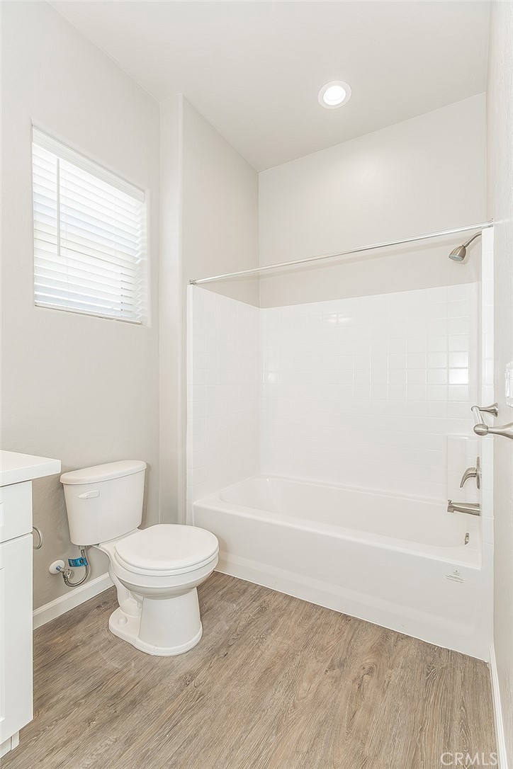 2365 N Arthur Ave, Fresno, CA 93705