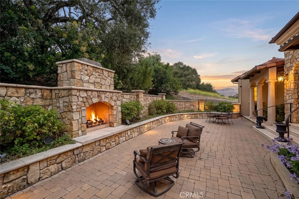 2350 Camino Edna, San Luis Obispo, CA 93401