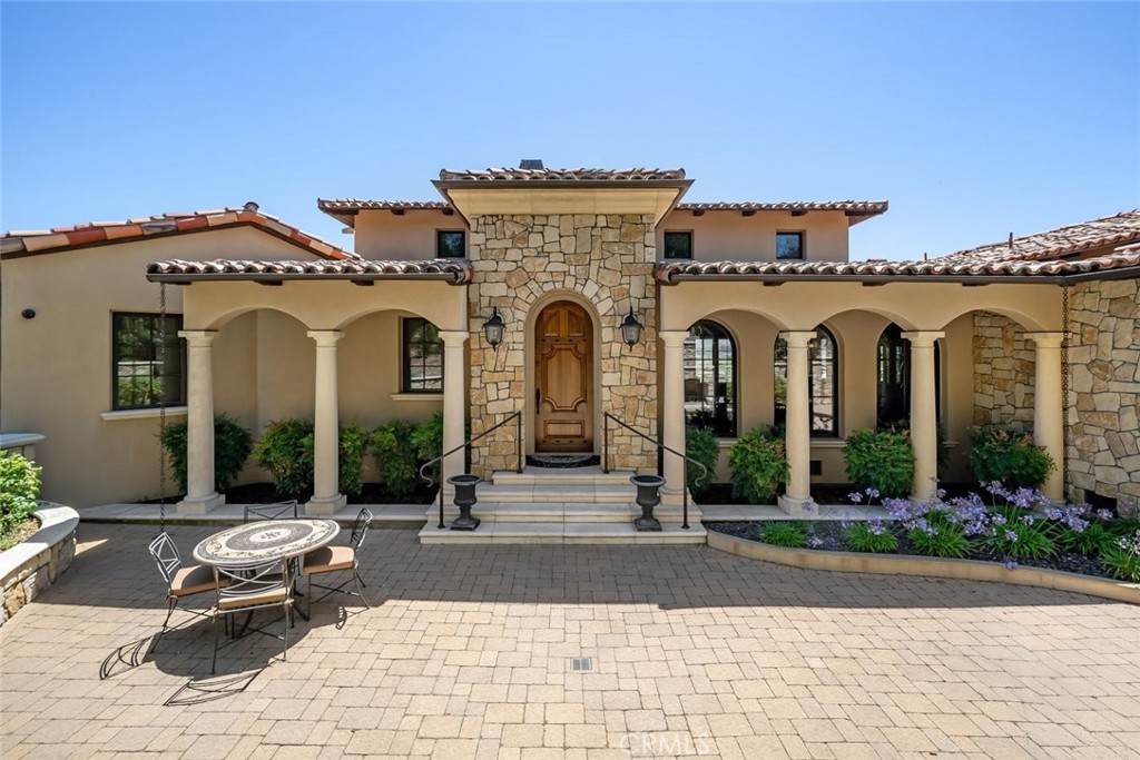 2350 Camino Edna, San Luis Obispo, CA 93401