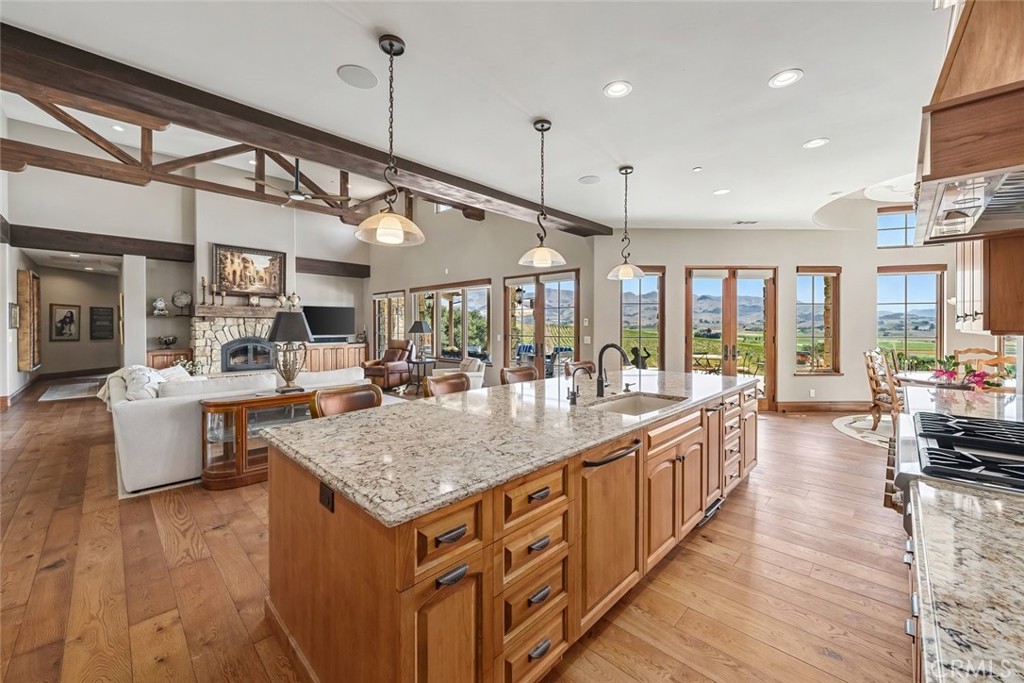 2350 Camino Edna, San Luis Obispo, CA 93401