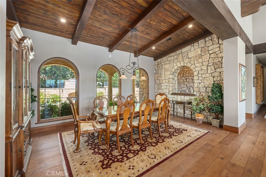 2350 Camino Edna, San Luis Obispo, CA 93401