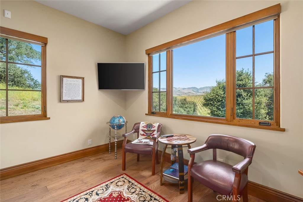 2350 Camino Edna, San Luis Obispo, CA 93401