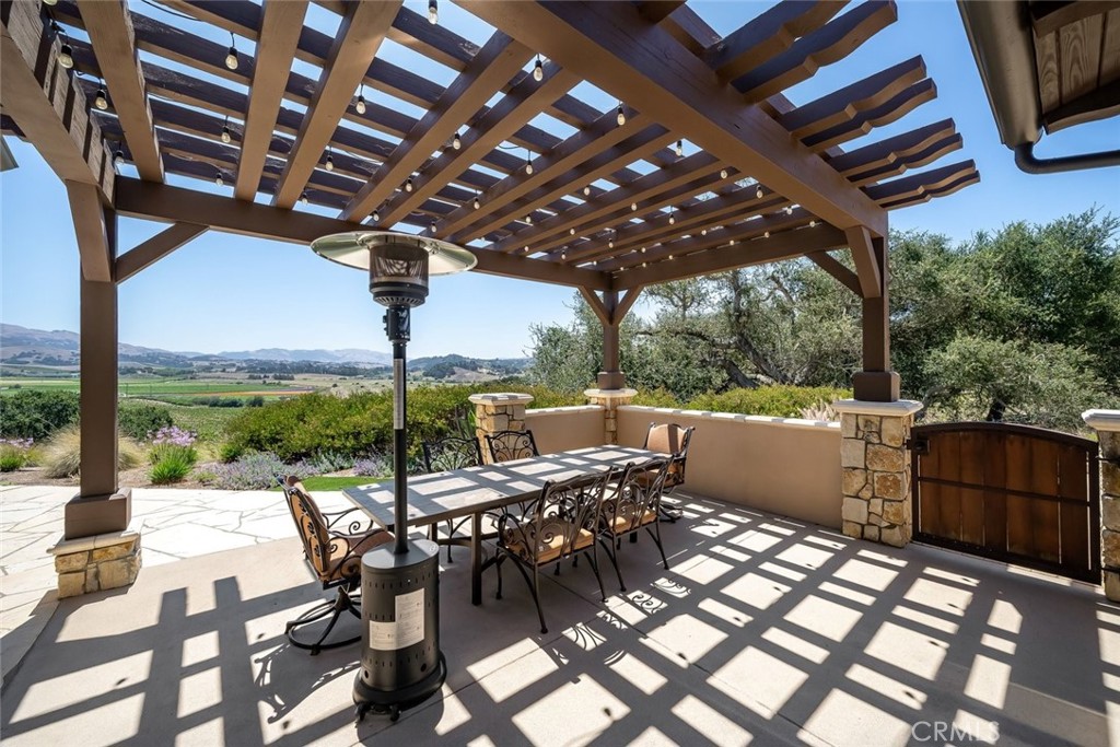 2350 Camino Edna, San Luis Obispo, CA 93401