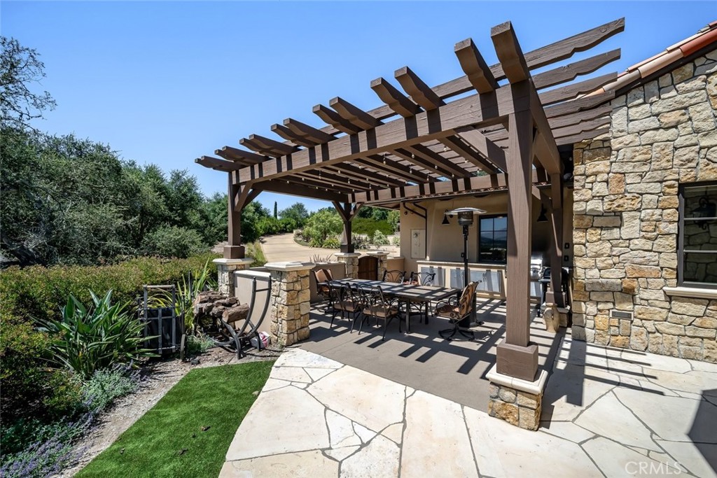 2350 Camino Edna, San Luis Obispo, CA 93401