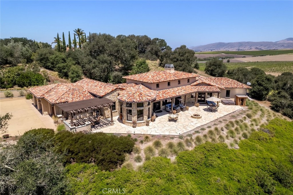 2350 Camino Edna, San Luis Obispo, CA 93401
