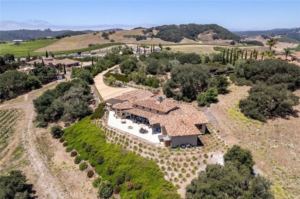 2350 Camino Edna, San Luis Obispo, CA 93401