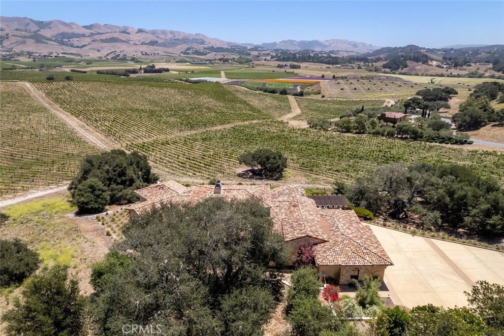 2350 Camino Edna, San Luis Obispo, CA 93401