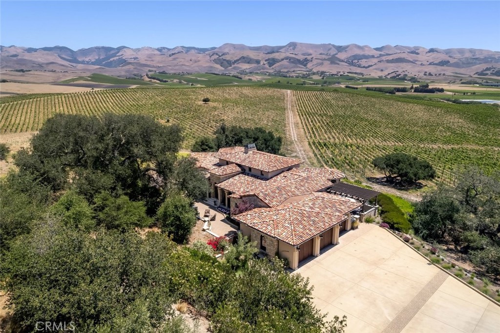 2350 Camino Edna, San Luis Obispo, CA 93401